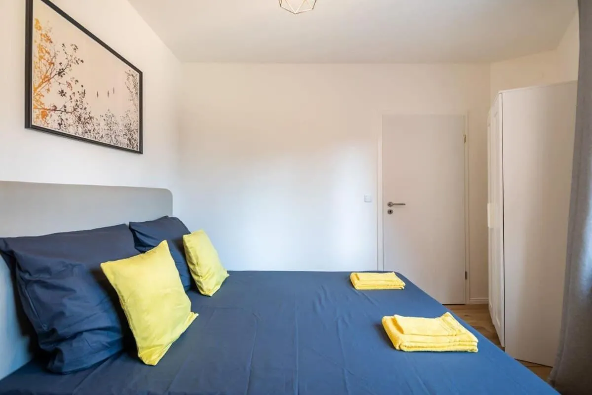 Image 1 of 1 Schulterblatt-Apartments Hamburg For 6
