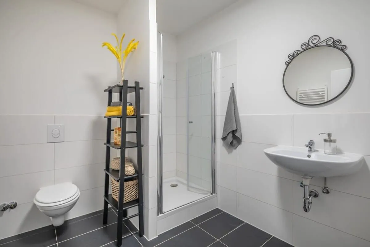 Image 6 of 1 Schulterblatt-Apartments Hamburg For 6