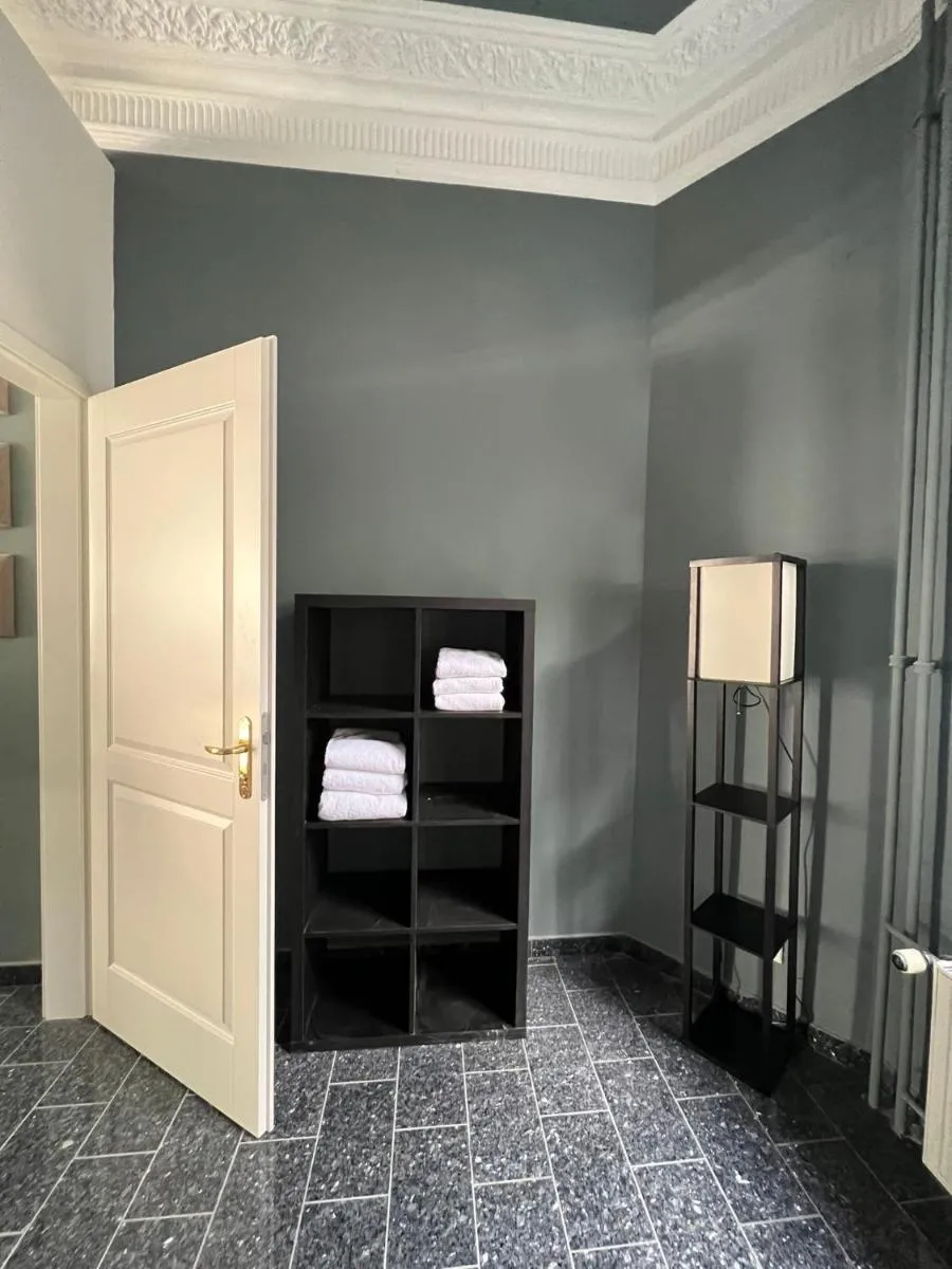 Image 3 of Art Apartments