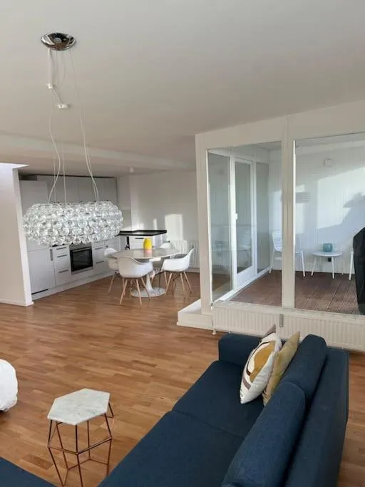 Image 3 of Außenalster Penthouse Charakter