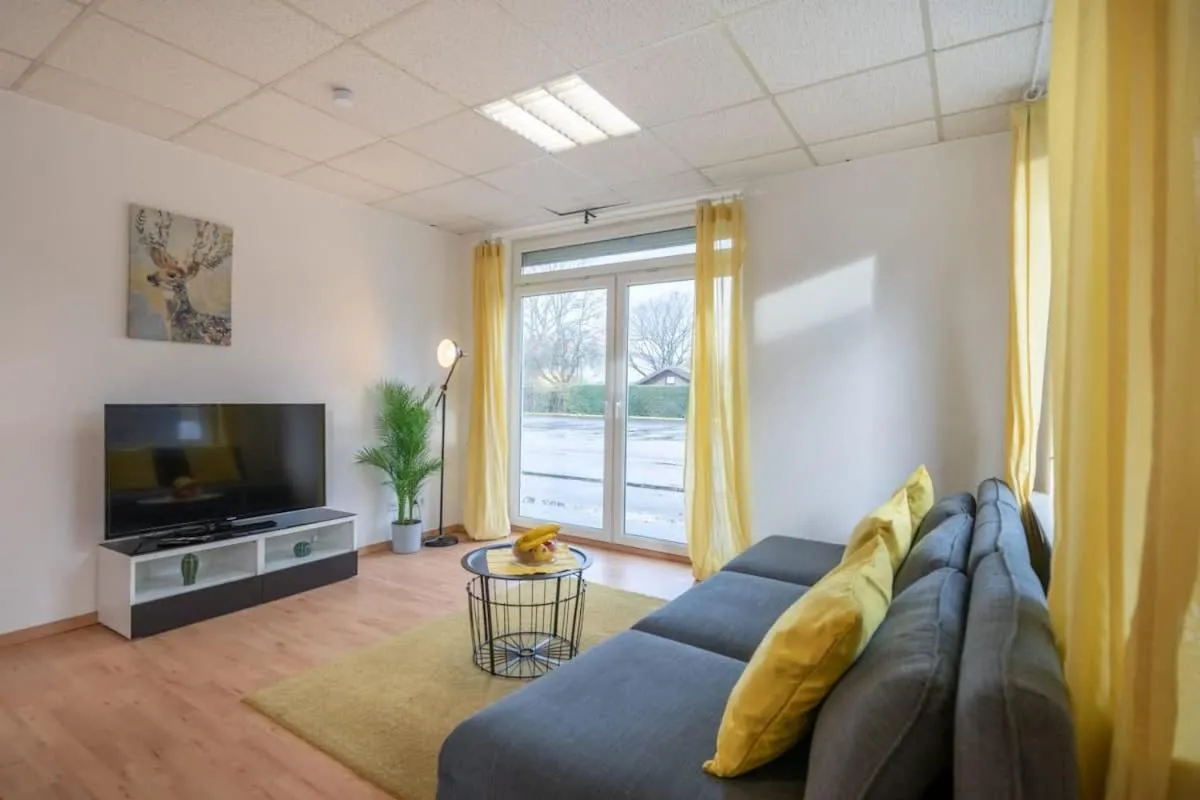 Image 4 of Beautiful 2 Bedroom Apartment incl Parking