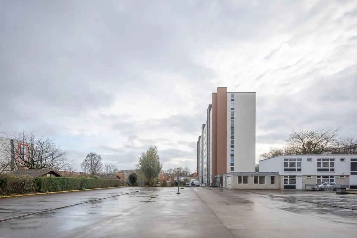 Image 5 of Beautiful 2 Bedroom Apartment incl Parking