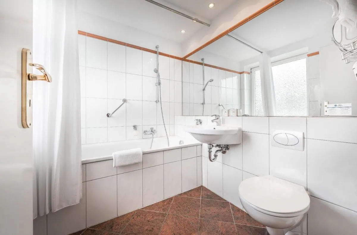 Image 2 of Best Western Raphael Hotel Altona