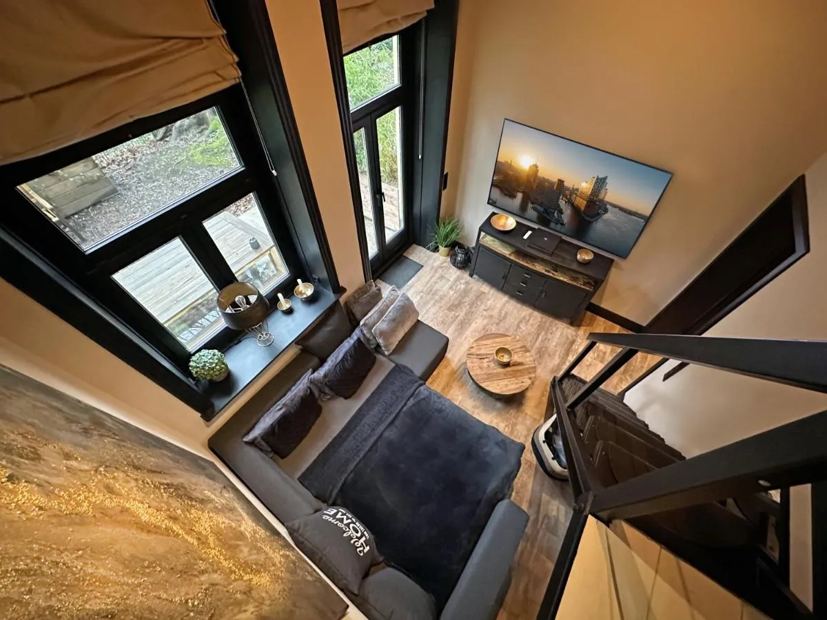 Image 1 of Black Suite 1 Luxus in Alsternähe