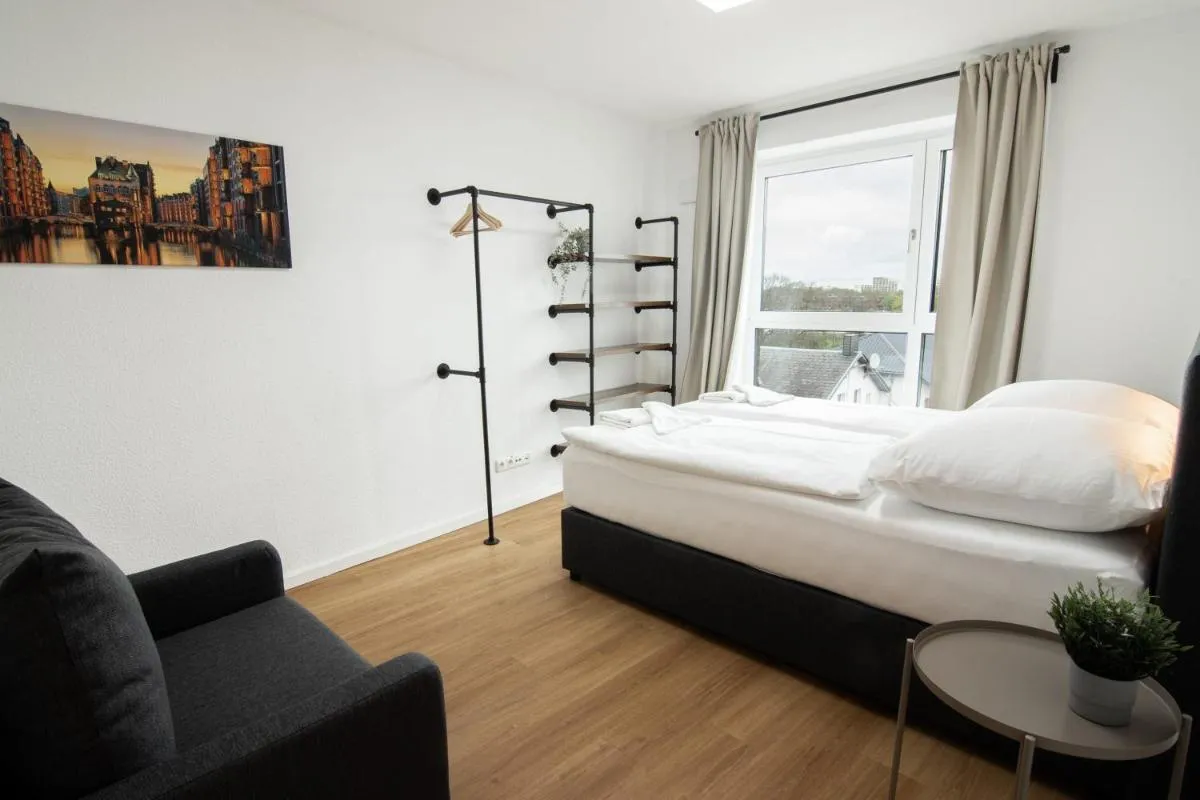 Image 6 of Central Apartment 4 Bedrooms for up to 12 Guests