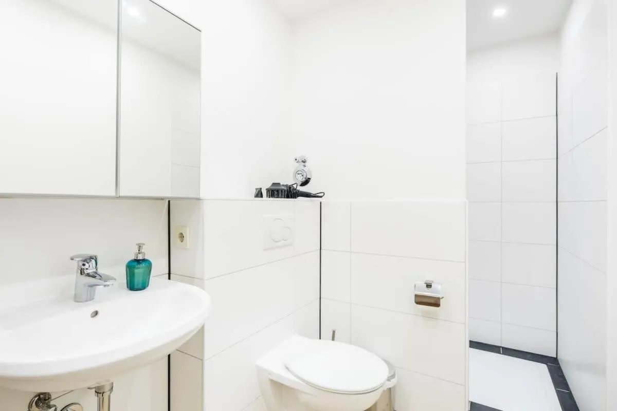 Image 6 of Cosy 2-room Apartment in urban location