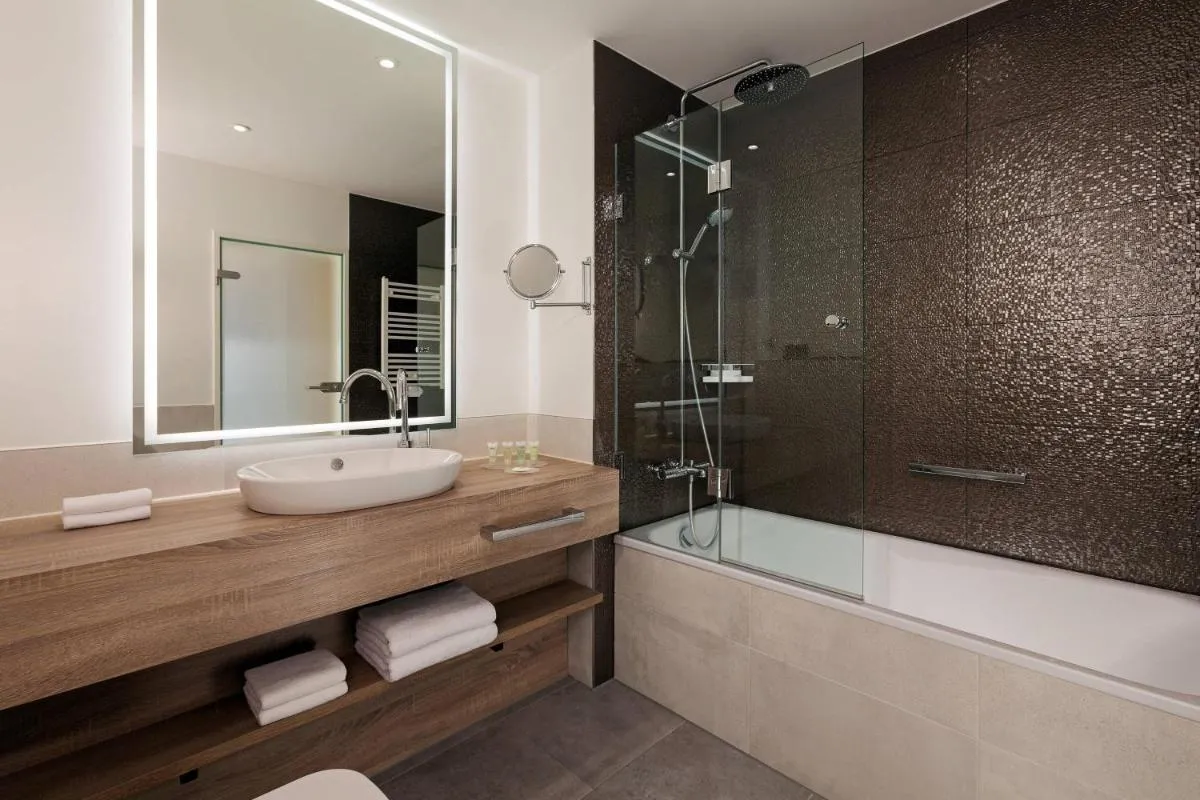 Image 2 of Courtyard by Marriott Hamburg Airport
