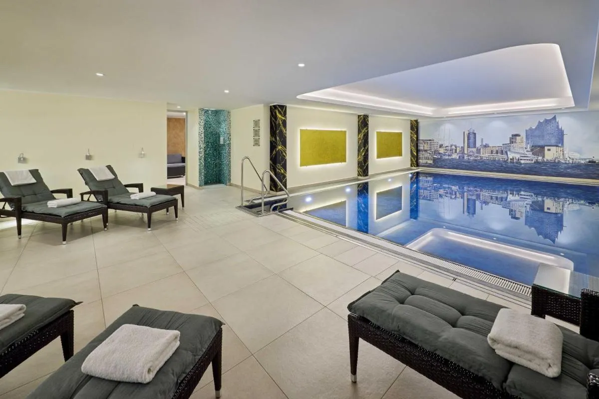 Image 3 of Courtyard by Marriott Hamburg Airport