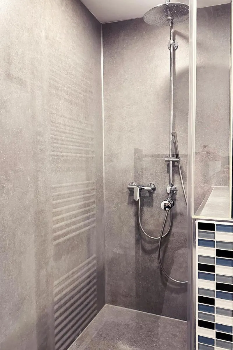 Image 4 of Exklusives Hafen-Appartement mit Whirlpool, kleiner Wasserterasse, City-Nah & eigenem Parkplatz