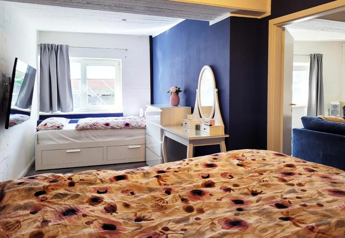 Image 6 of Exklusives Hafen-Appartement mit Whirlpool, kleiner Wasserterasse, City-Nah & eigenem Parkplatz