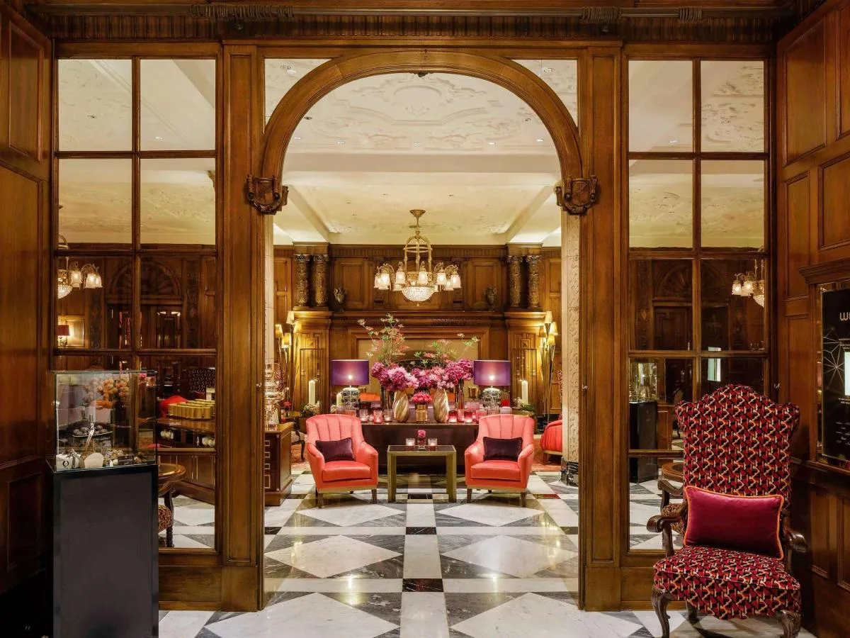 Image 3 of Fairmont Hotel Vier Jahreszeiten, Hotel des Jahres 2023 & 2024- Die 101 Besten