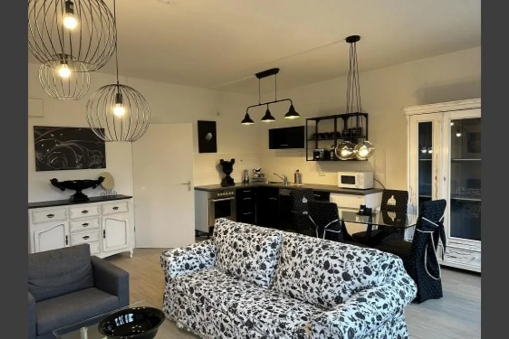 Image 1 of Ferienwohnung Rose 42 Citynah, gehobene Ausstattung