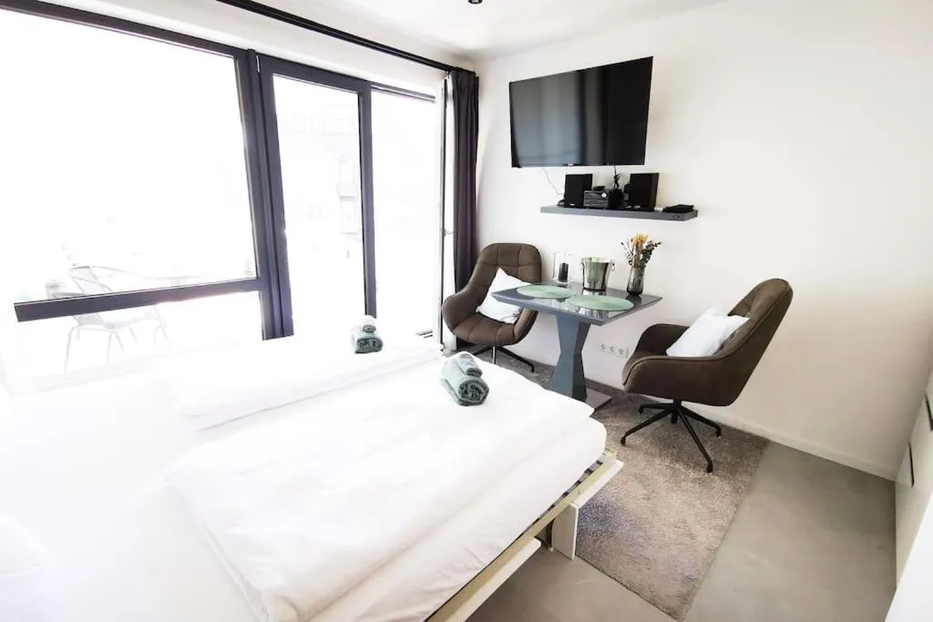 Image 4 of HH 03 Modernes Apartment am Winterhuder Marktplatz