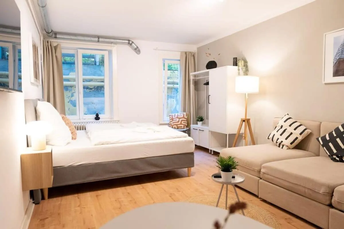 Image 1 of Hamburg City Apartment for 5