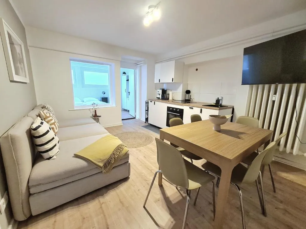 Image of Hamburg City Apartment for 7