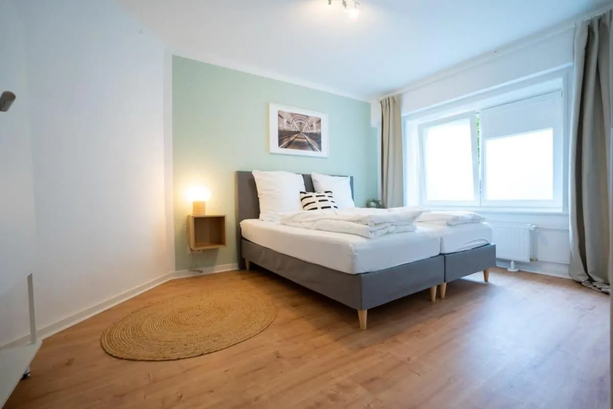Image 1 of Hamburg City Apartment for 7