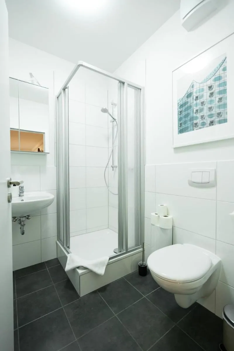 Image 3 of Hamburg City Center Apartment