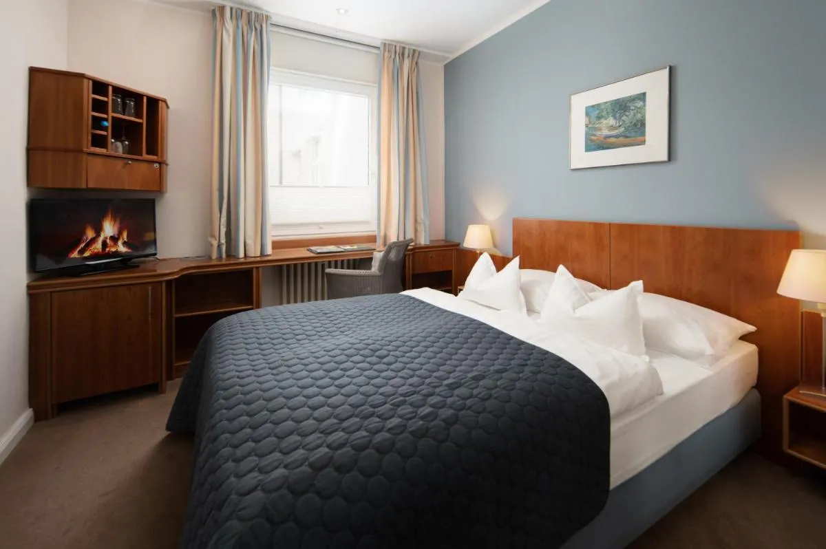 Image 4 of Hotel Baseler Hof