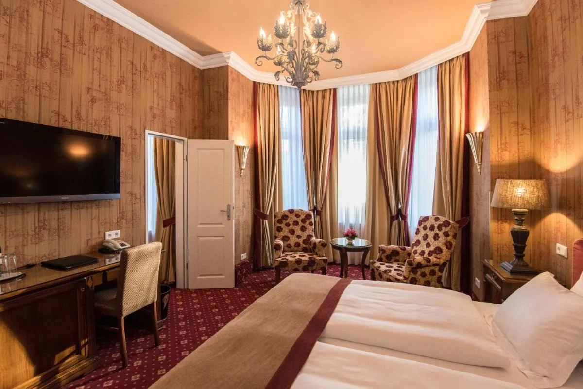 Image 1 of Hotel City House