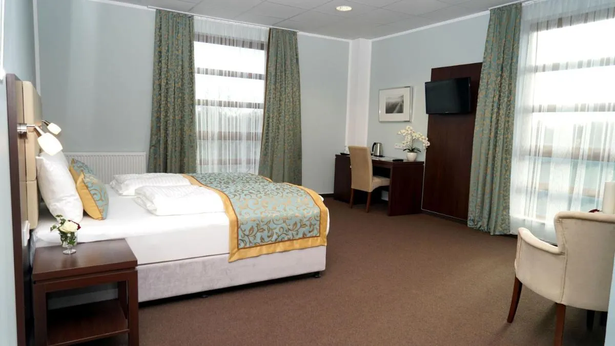 Image 6 of Hotel Class
