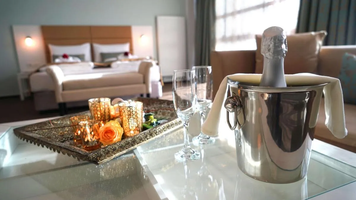 Image 3 of Hotel Class