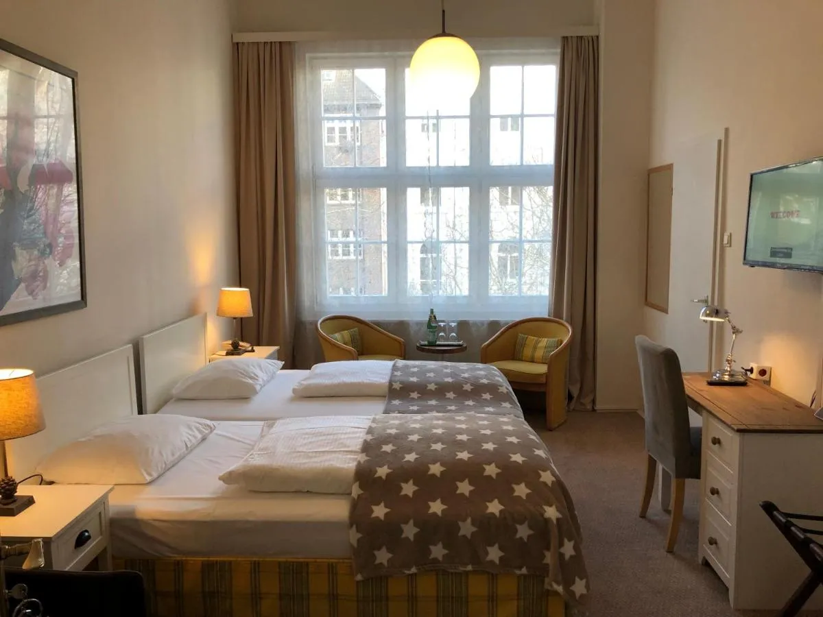 Image 2 of Hotel Fresena im Dammtorpalais