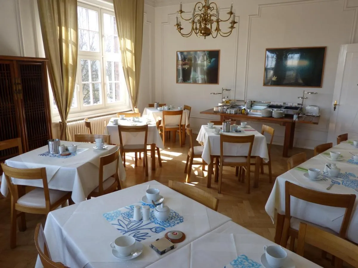 Image 1 of Hotel Fresena im Dammtorpalais