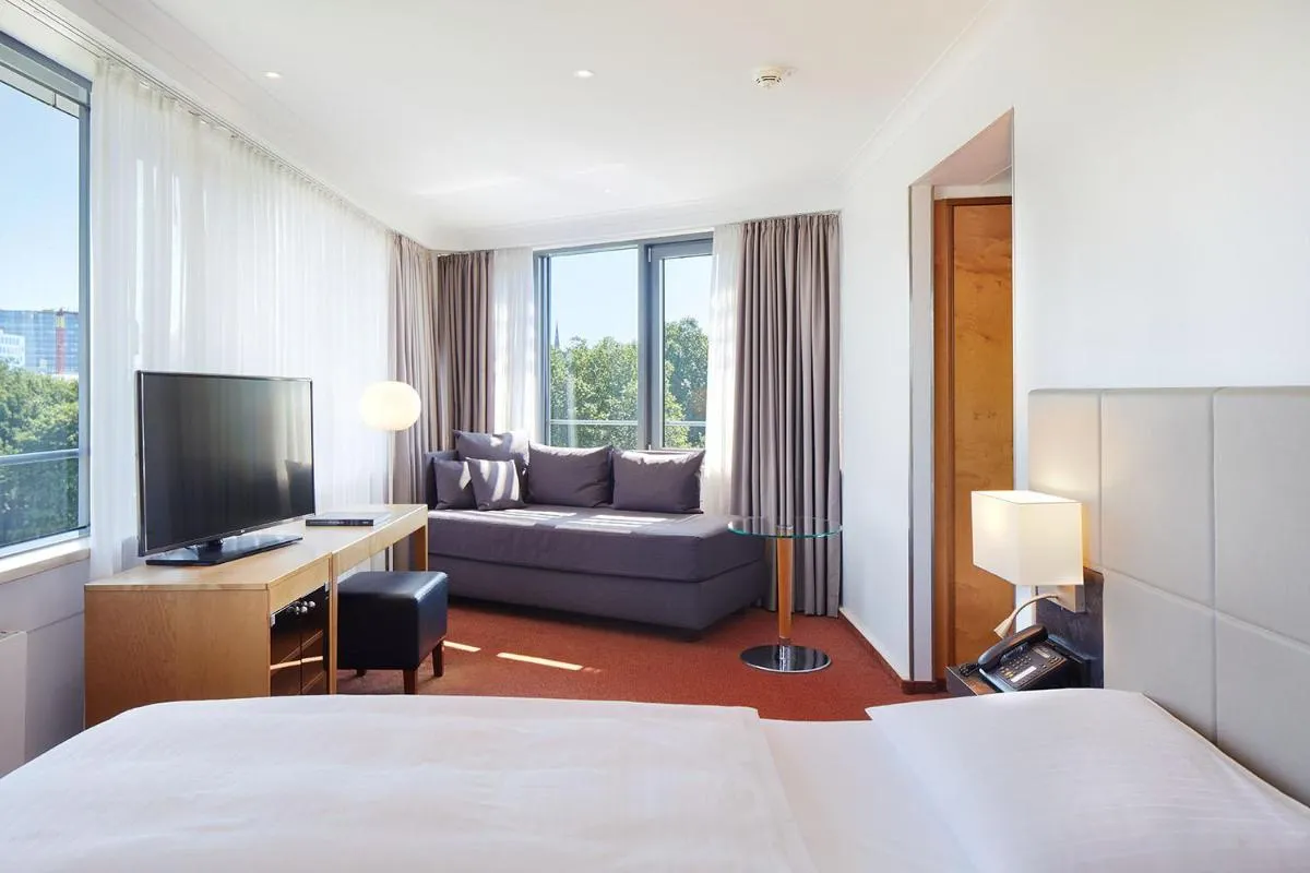 Image 2 of Hotel Hafen Hamburg