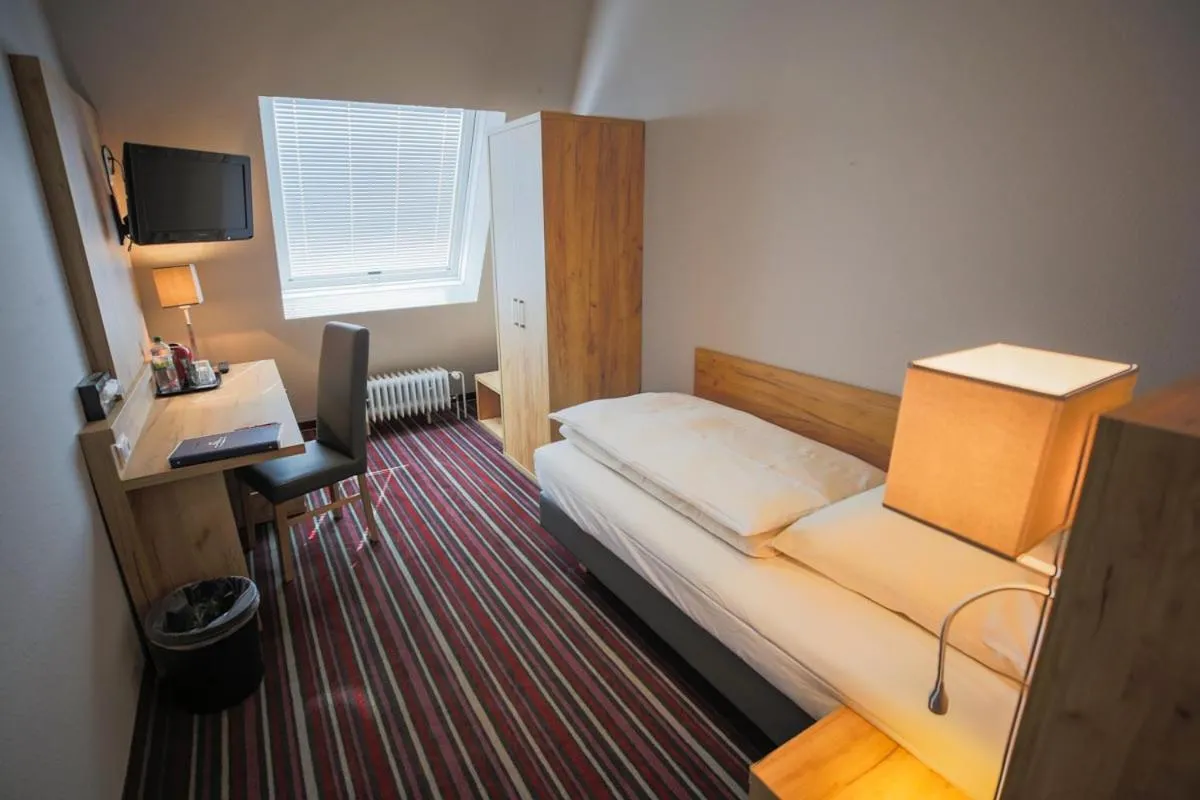Image 1 of Hotel Süderelbe