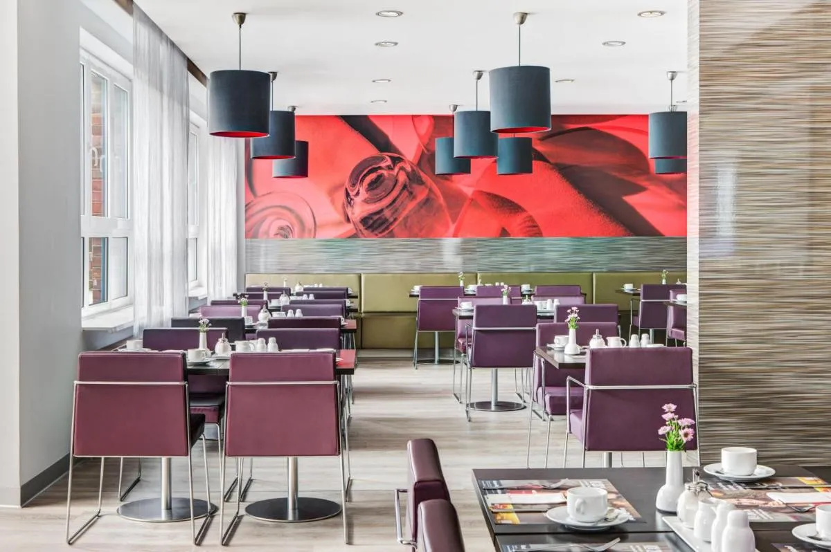 Image 3 of IntercityHotel Hamburg Altona