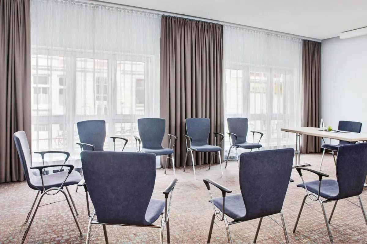 Image 6 of IntercityHotel Hamburg Altona