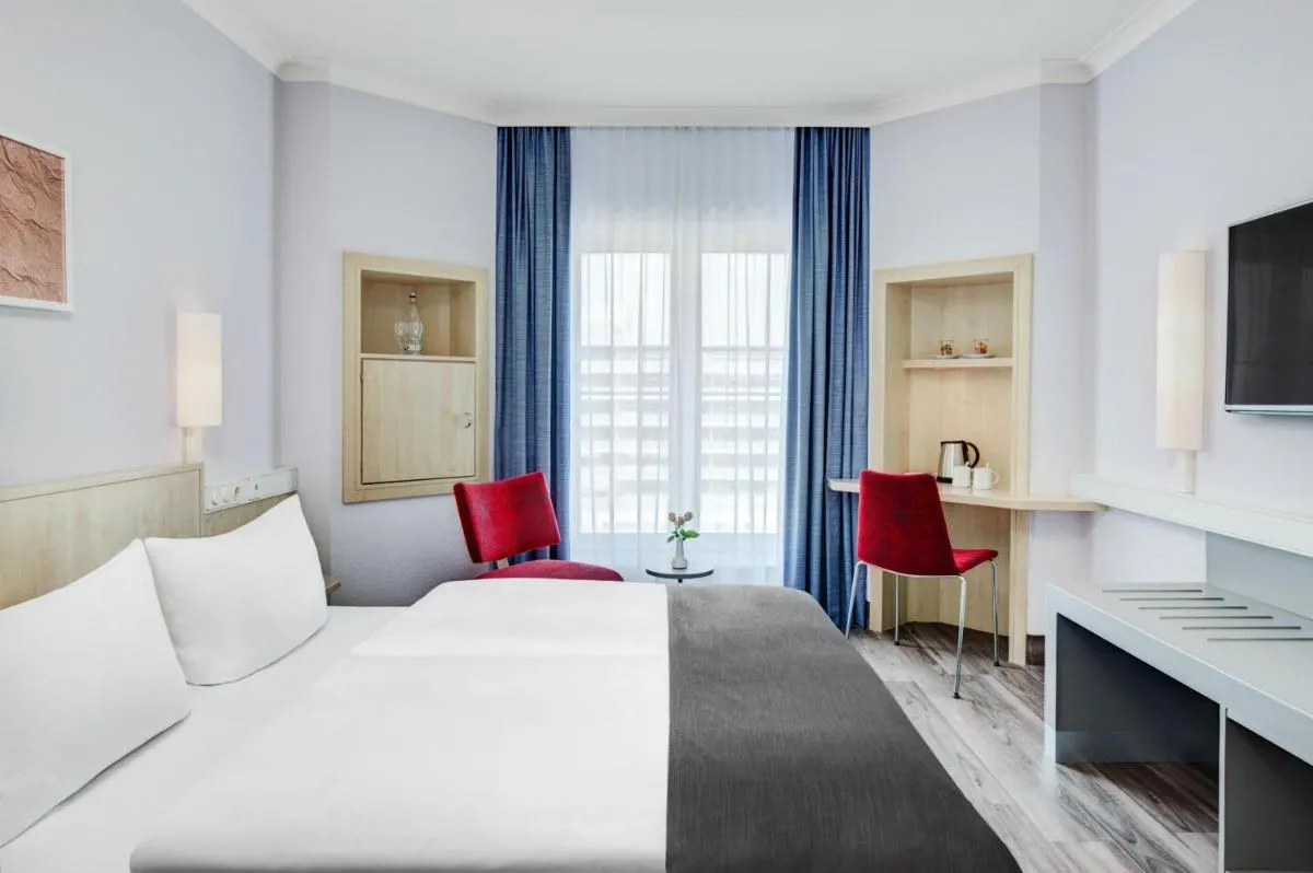 Image 4 of IntercityHotel Hamburg Altona