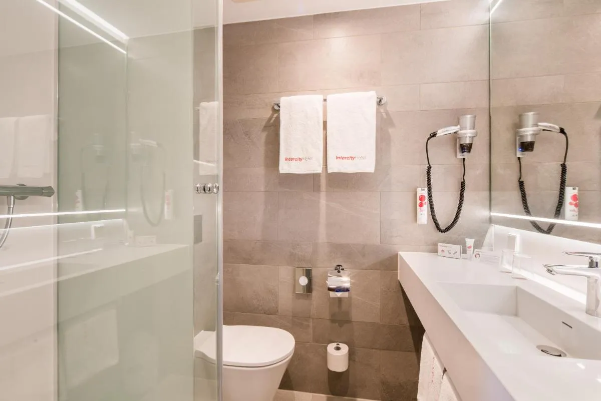 Image 2 of IntercityHotel Hamburg Hauptbahnhof