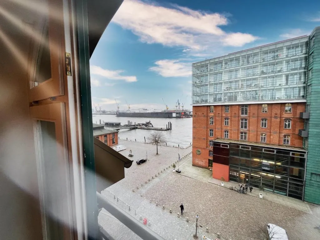 Image of LOFT-Panoramablick-HAFEN & ELBE!