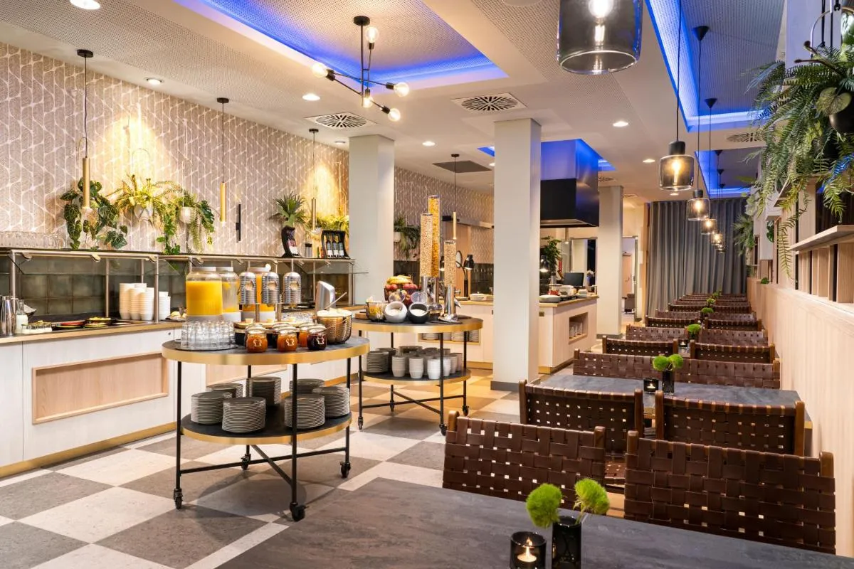 Image 3 of Leonardo Hotel Hamburg Altona