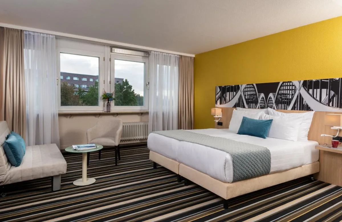 Image 1 of Leonardo Hotel Hamburg Elbbrücken