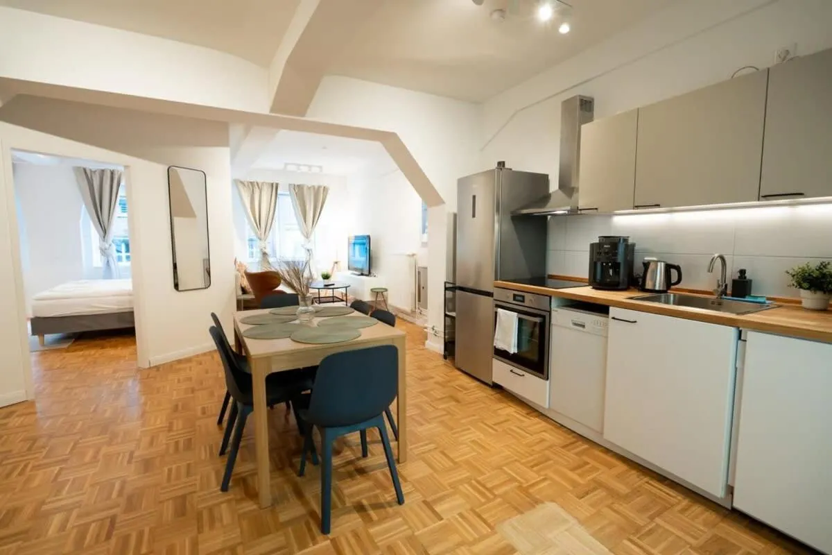 Image 3 of Living in Hamburg City Center