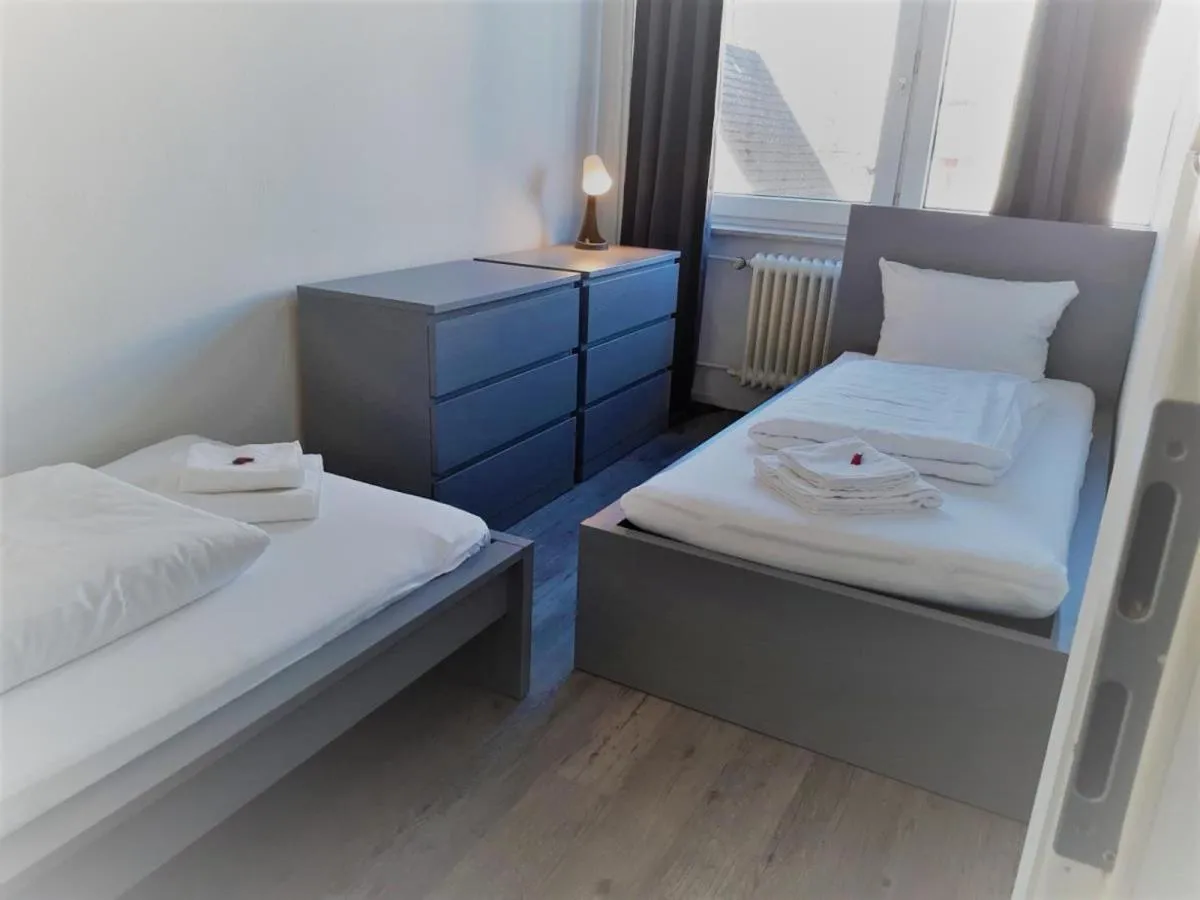 Image 1 of Mehrbett-Apartment 1 Citynah, einfache Ausstattung