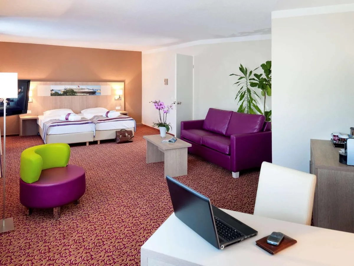 Image 1 of Mercure Hotel Hamburg am Volkspark
