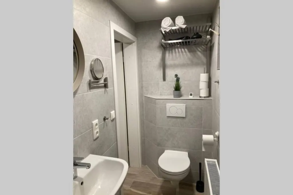 Image 2 of Modernes Apartment Nr3 nahe Reeperbahn bis 8 Personen