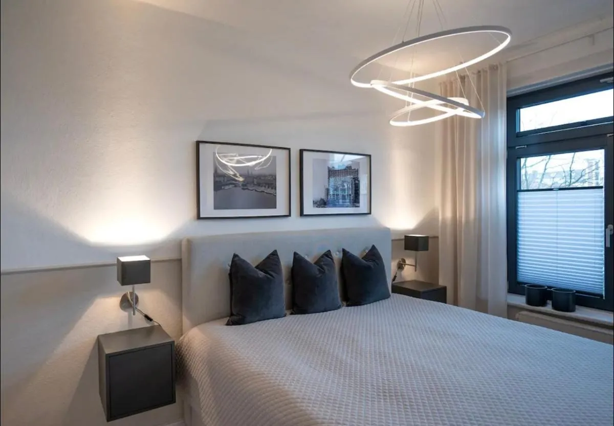 Image 1 of Modern, ruhig, gemütlich: 2 Zimmer Wohnung in bester Lage nahe Alster + Stadtpark