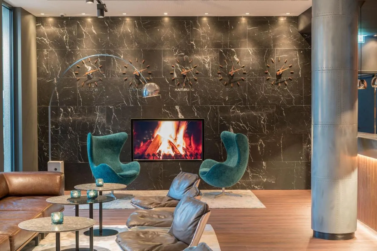 Image 4 of Motel One Hamburg Airport