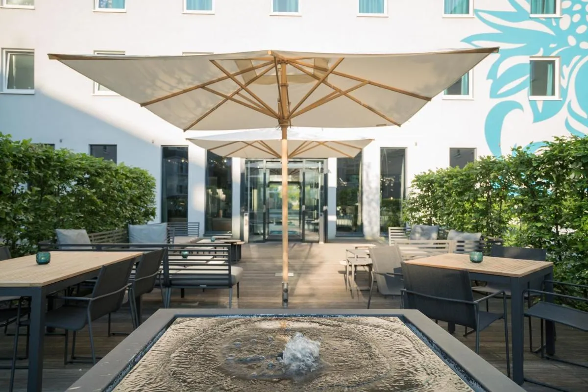 Image 5 of Motel One Hamburg Airport