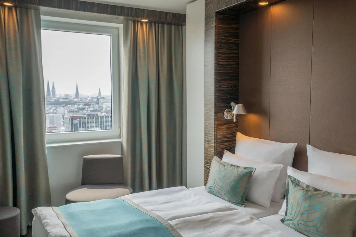 Image 1 of Motel One Hamburg-Alster