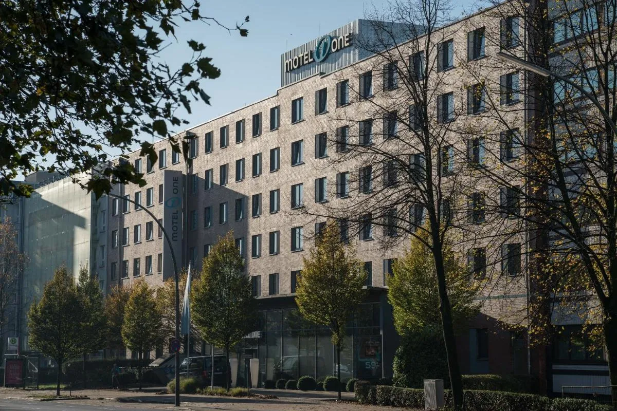 Image 4 of Motel One Hamburg-Altona