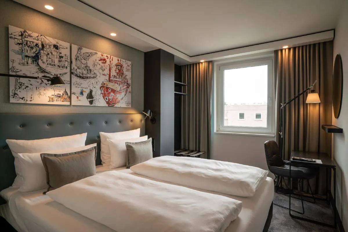 Image 6 of Motel One Hamburg-Altona