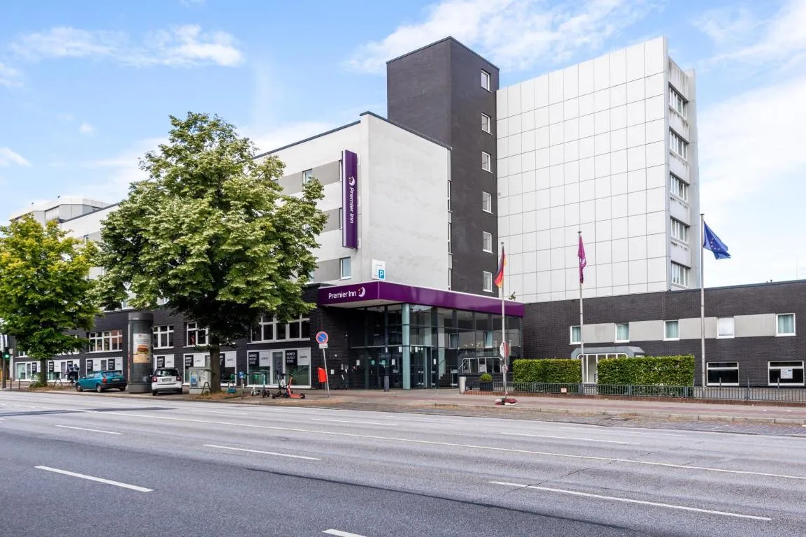 Image of Premier Inn Hamburg City Alster