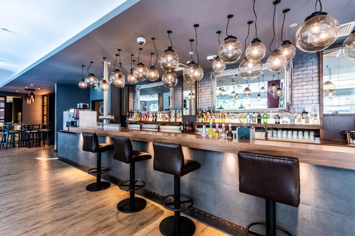 Image 3 of Premier Inn Hamburg City Alster