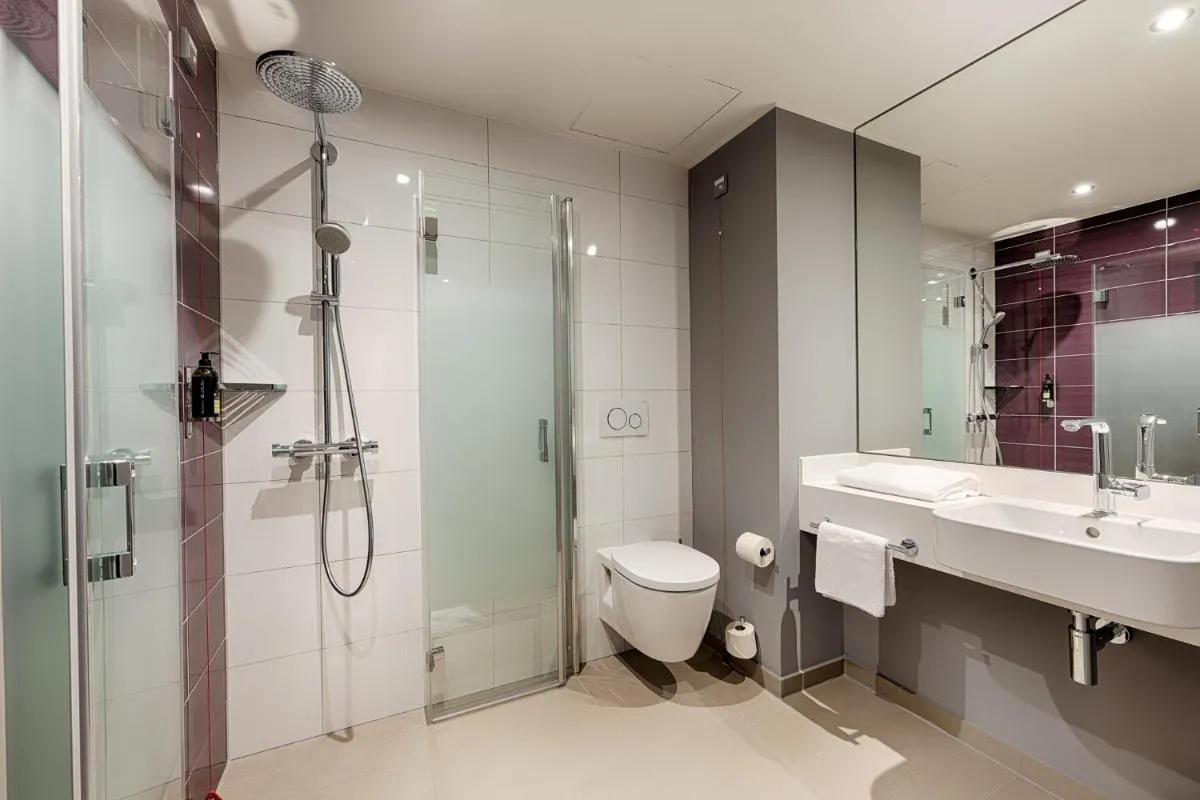 Image 2 of Premier Inn Hamburg City Klostertor