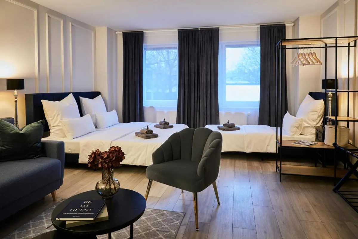 Image 1 of R B Apartment Hamburg Business am Flughafen für 1-5 Personen – ideal für Geschäftsreisende und Familien – Küche – Waschtrockner – Smart TV